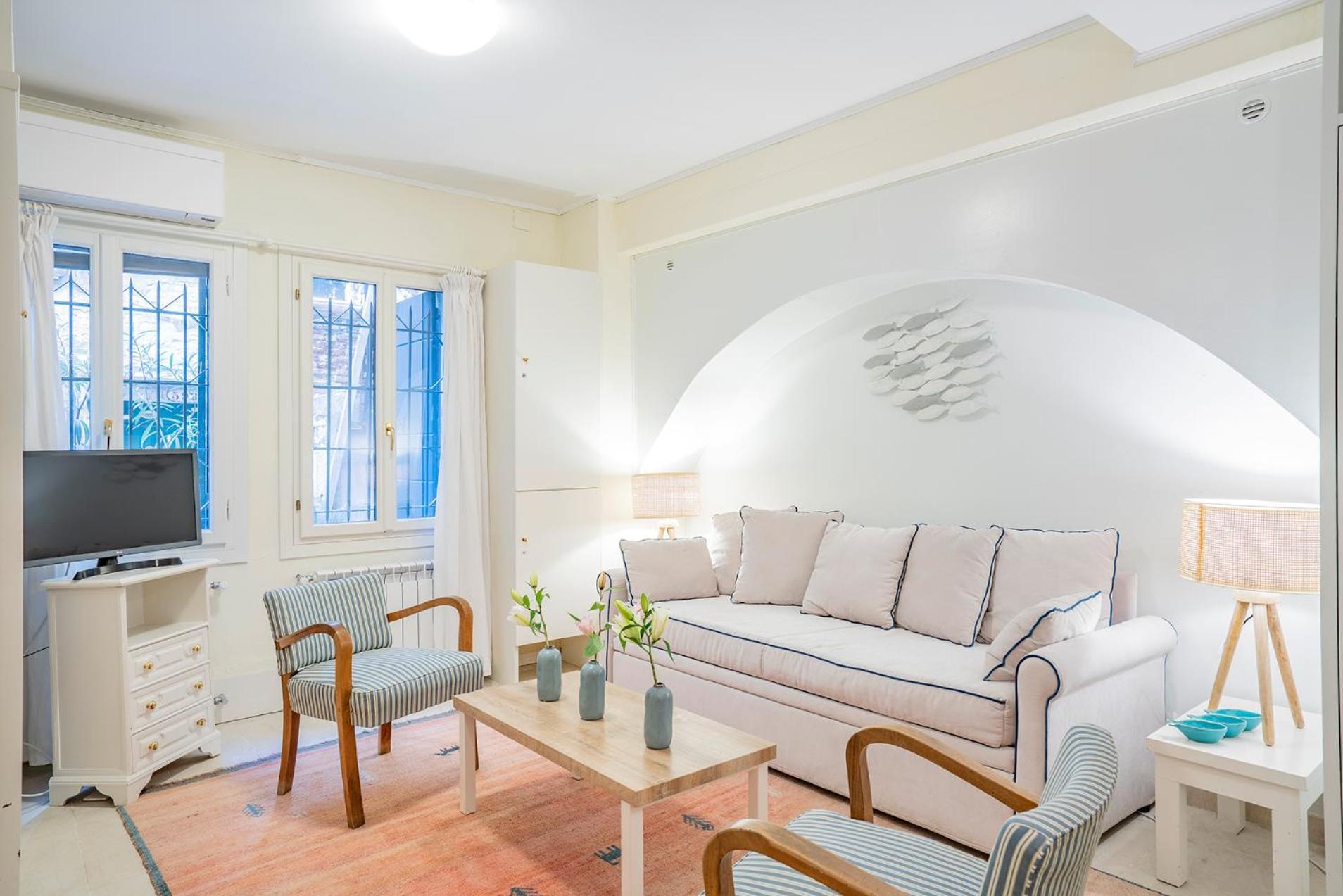 Lo Squero 1 The Secret Courtyard In Dorsoduro Apartment Venesia Bagian luar foto